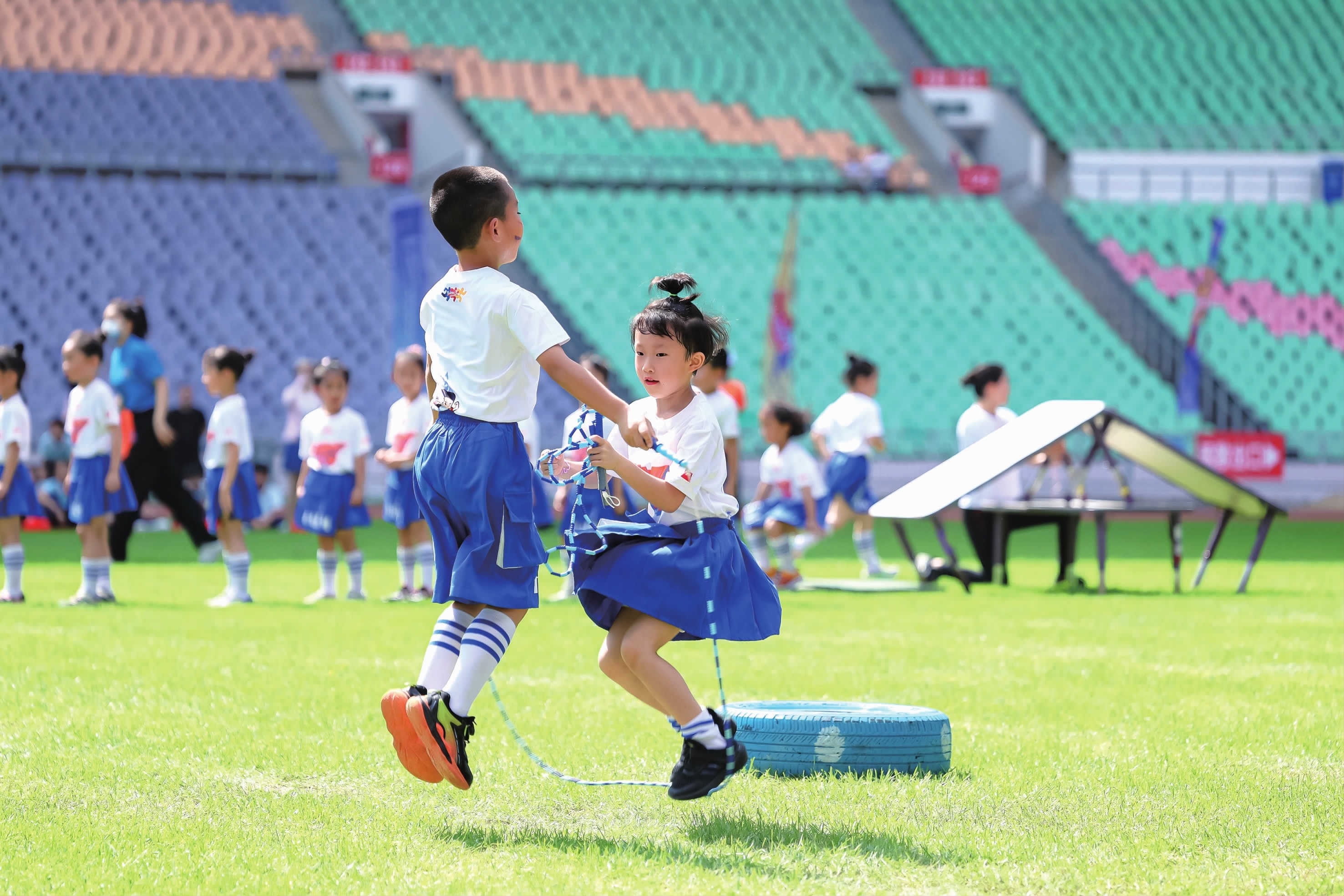 日本职棒：阪神虎队在 2023 年击败欧力士，夺得时隔 38 年的“日本一”